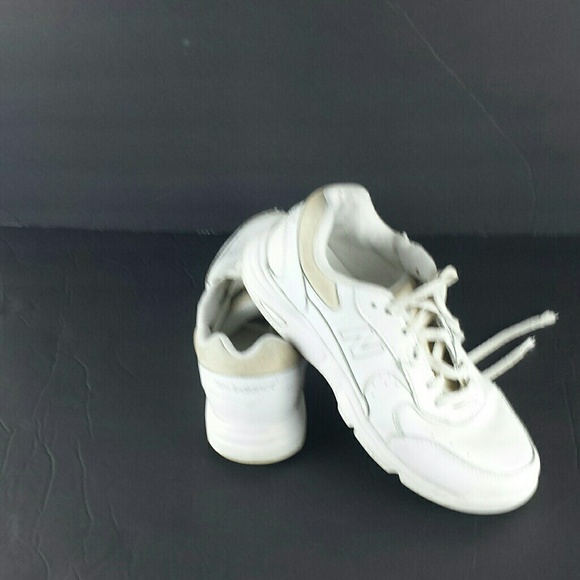 New Balance Women's Walling Shoes Sz 8.5 - Picture 5 of 6